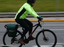Ciclistas en Chile enfrentan multas de hasta $200 mil por infracciones comunes.
