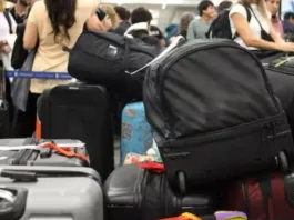 El gobierno argentino denuncia al sindicato aéreo por retener a pasajeros en aviones.