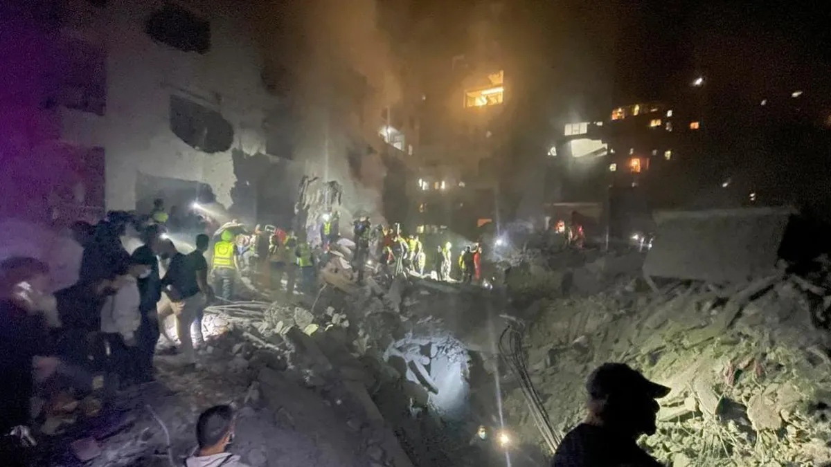 Destrucción en Beirut tras bombardeos nocturnos de Israel: 4 muertos y desaparecidos.