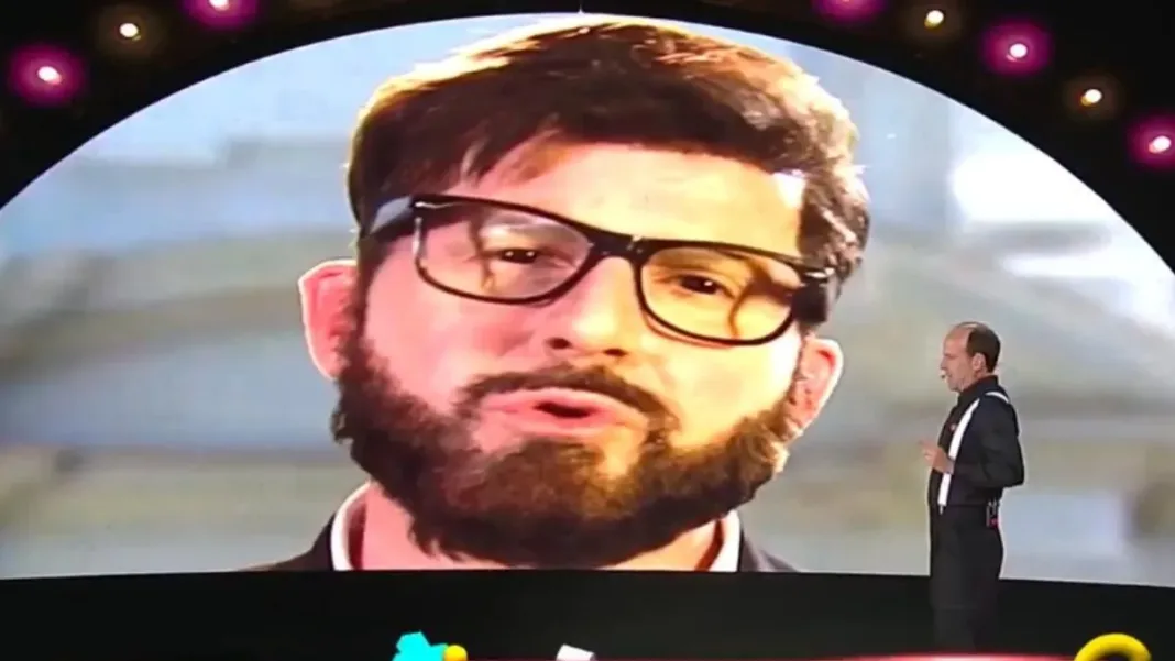 Stefan Kramer deslumbra en la Teletón con su humor y parodias de Boric y Gareca.