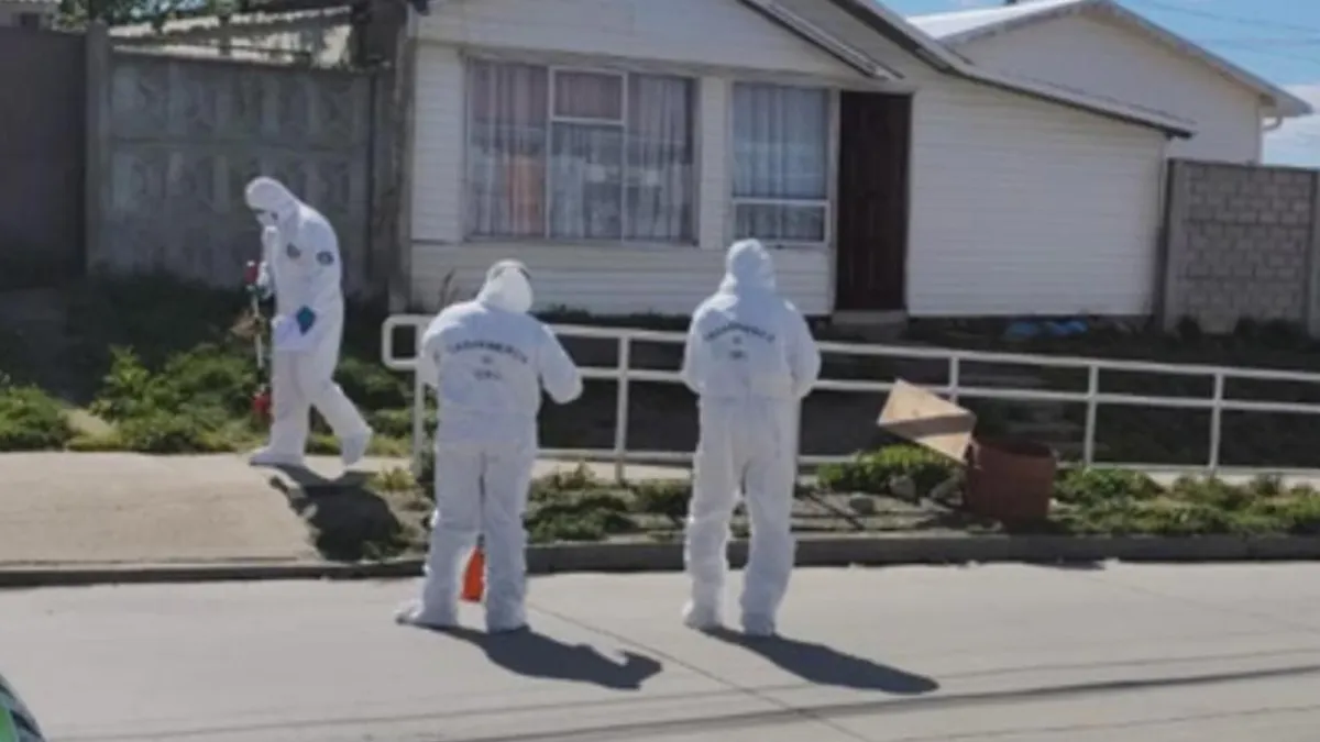 Mujer grave tras ser apuñalada por su excuñada en Punta Arenas; atacante huye. Mujer grave tras ser apuñalada por su excuñada en Punta Arenas; atacante huye.