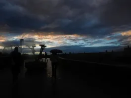 Reino Unido enfrenta alertas por vientos e inundaciones tras la tormenta Bert.