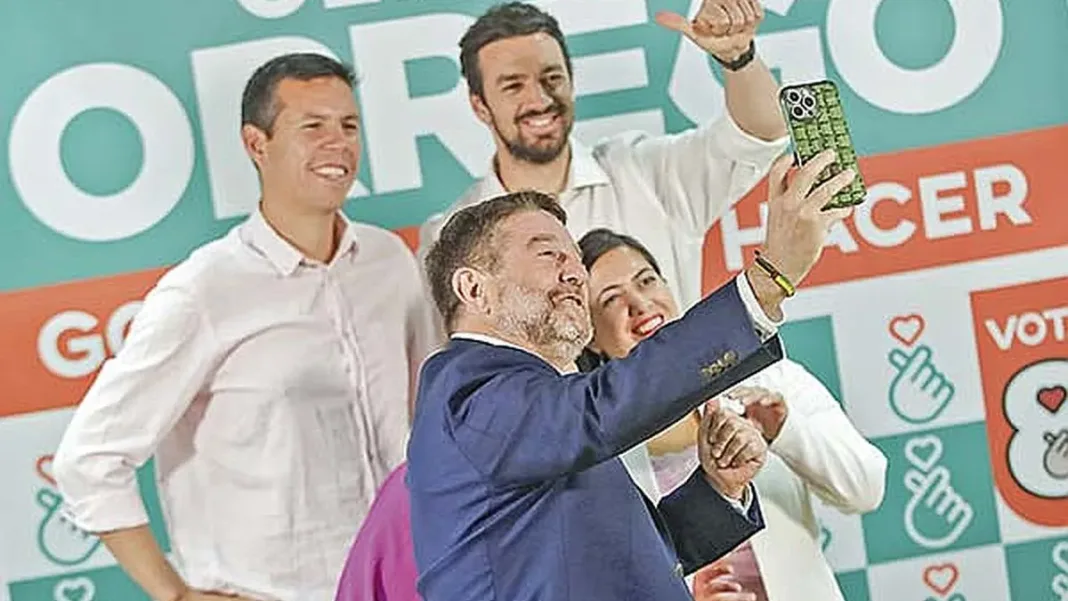 Claudio Orrego: "La Región Metropolitana necesita un gran director de orquesta".