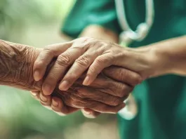 Descubre herramientas clave para apoyar a quienes cuidan a otros diariamente.