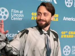 Kieran Culkin recuerda la pérdida de su hermana mayor tras 16 años de duelo.