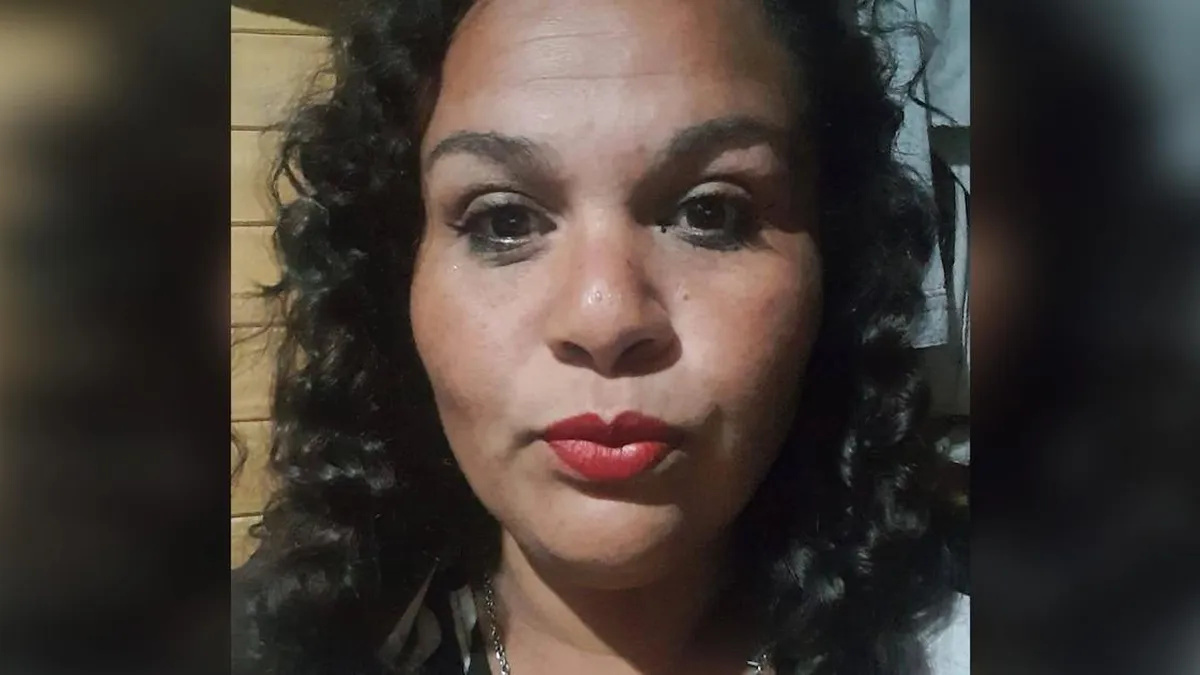 La autopsia revela la causa de muerte y un inquietante hallazgo en la escena.