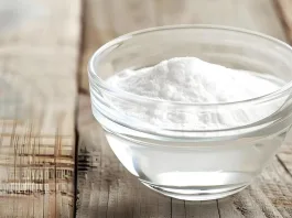 Descubre qué superficies evitar al usar bicarbonato de sodio para limpiar.