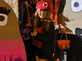 Cathy Barriga celebra Halloween con alegría