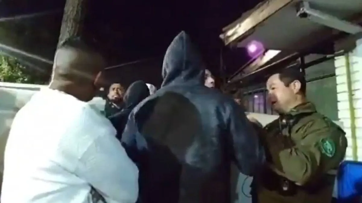 Arturo Vidal en una acalorada discusión con carabineros en Vitacura.