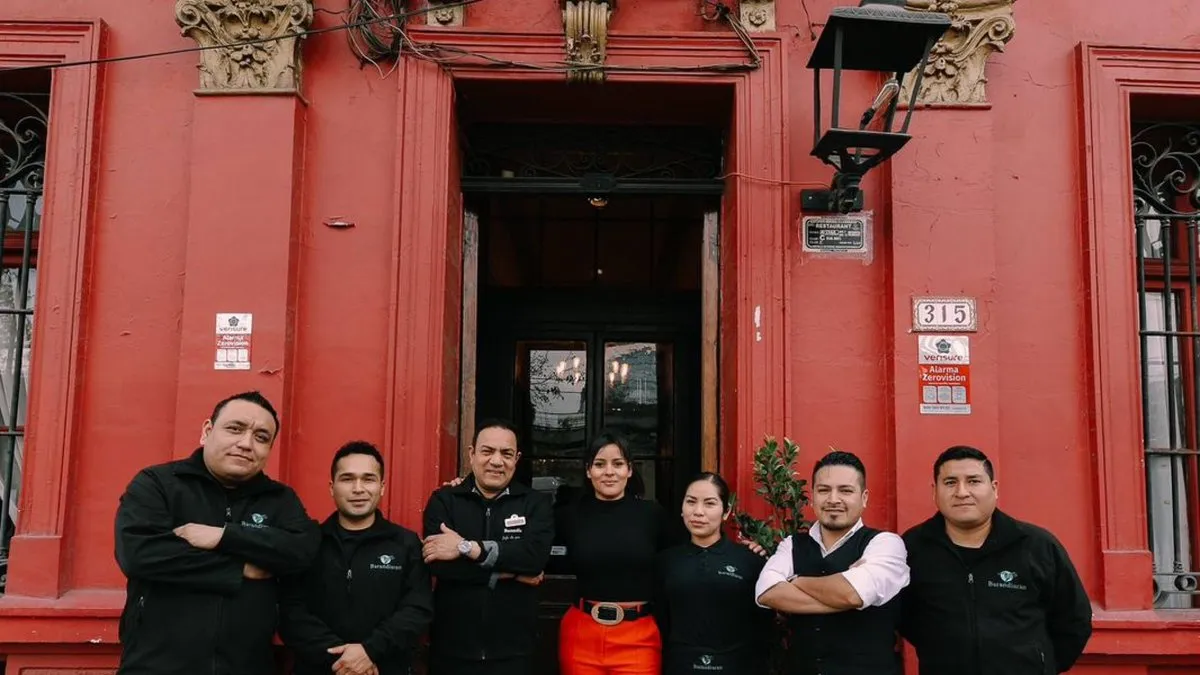 Barandarian celebra 25 años en Chile con 400 invitados del jet set nacional.