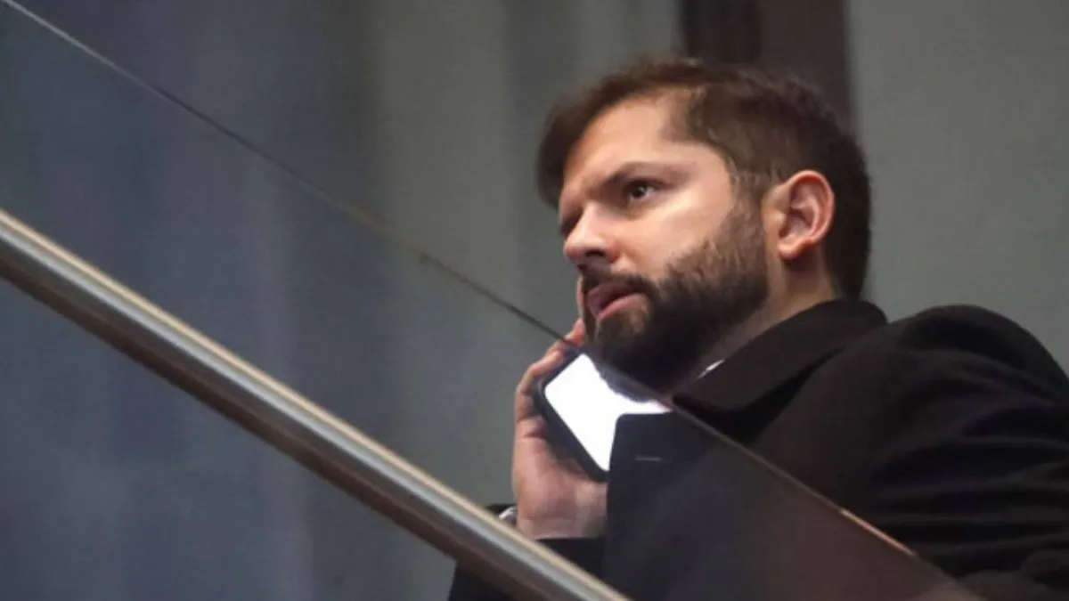 Revelan correos entre Boric y denunciante: amor y controversia en el aire