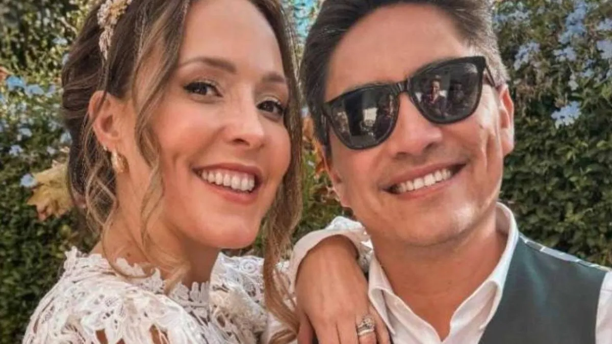 El tarotista revela su vaticinio sobre la pareja Freire y Jorquiera.