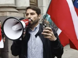 Detención de Pancho Malo por agredir a carabineros genera controversia en redes.