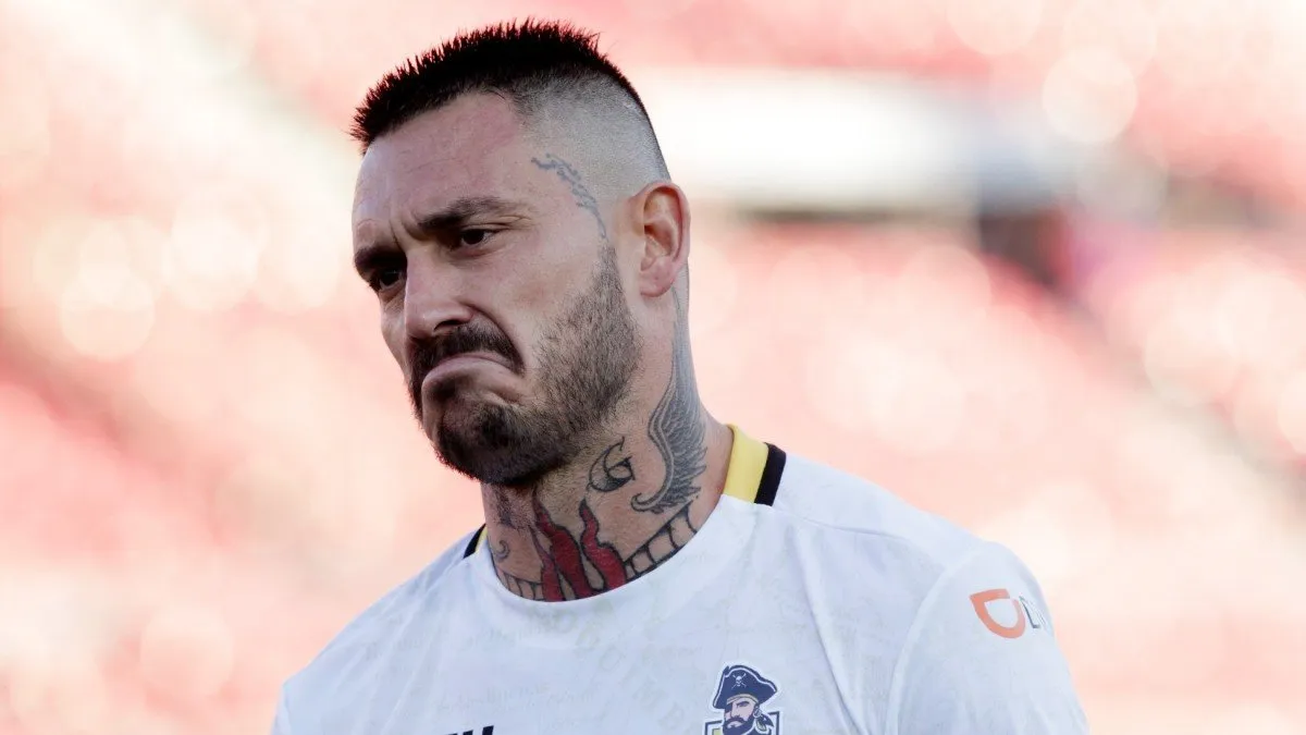 Mauricio Pinilla enfrenta crisis económica y demanda por incumplimiento de contrato.