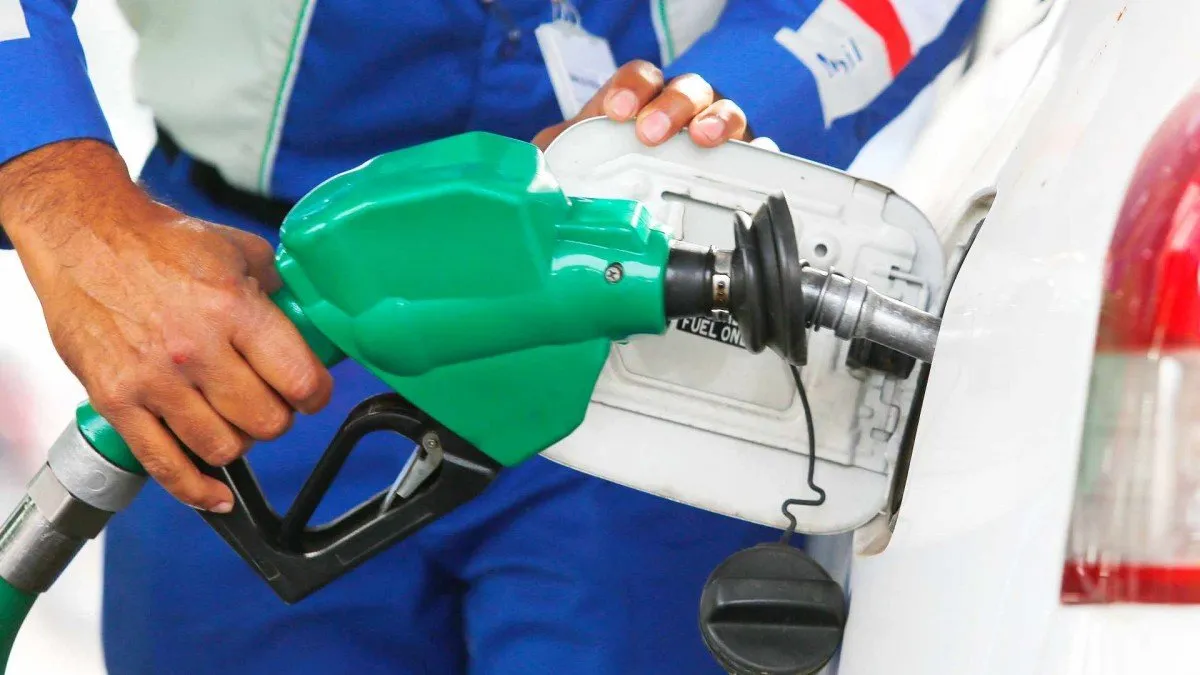 La bencina de 95 octanos baja de precio: descubre los nuevos valores desde este jueves.