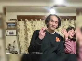 La madre de un joven desaparecido busca respuestas en La Serena tras su angustiosa travesía.