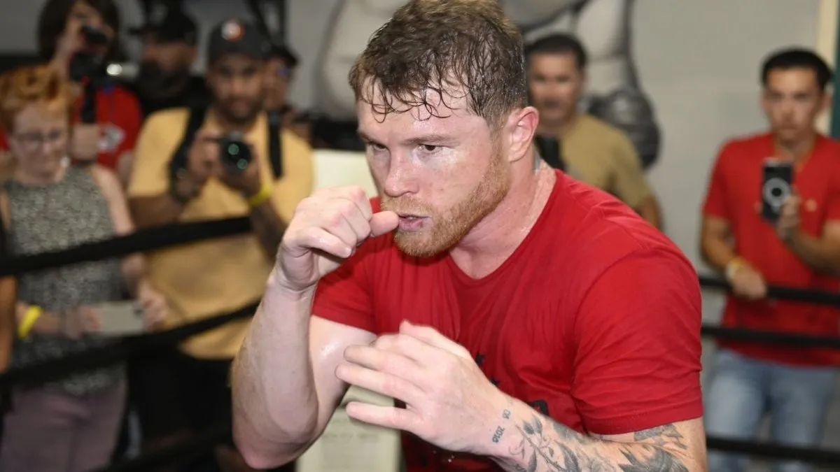 Excampeones alzan la voz: críticas a Canelo Álvarez por su estilo de pelea.