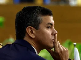 El Presidente Santiago Peña es hospitalizado de urgencia en Río de Janeiro.