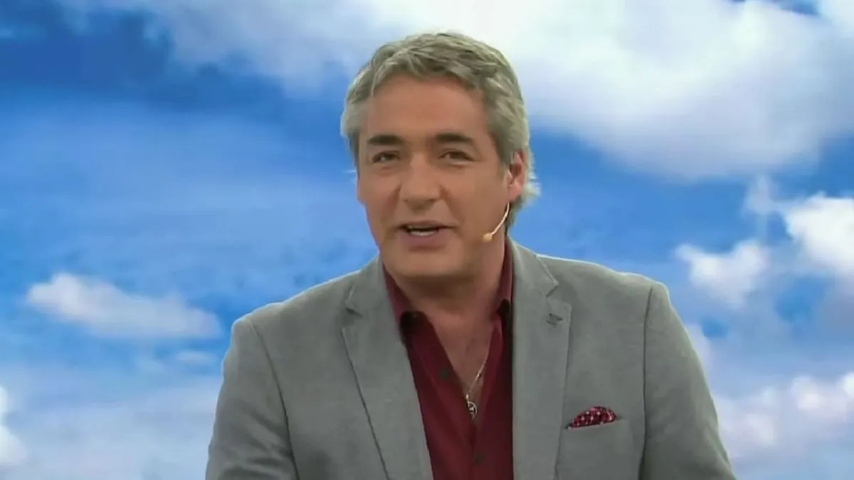 José Luis Repenning reacciona ante una noticia que lo deja sin palabras.