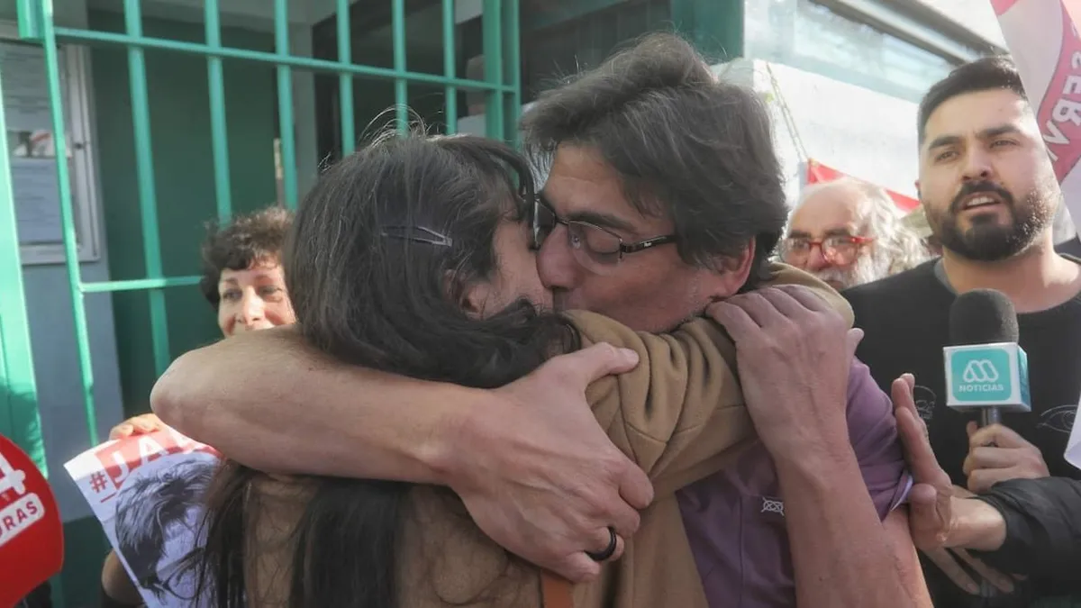 Daniel Jadue se casa mientras anuncia nuevos desafíos políticos.