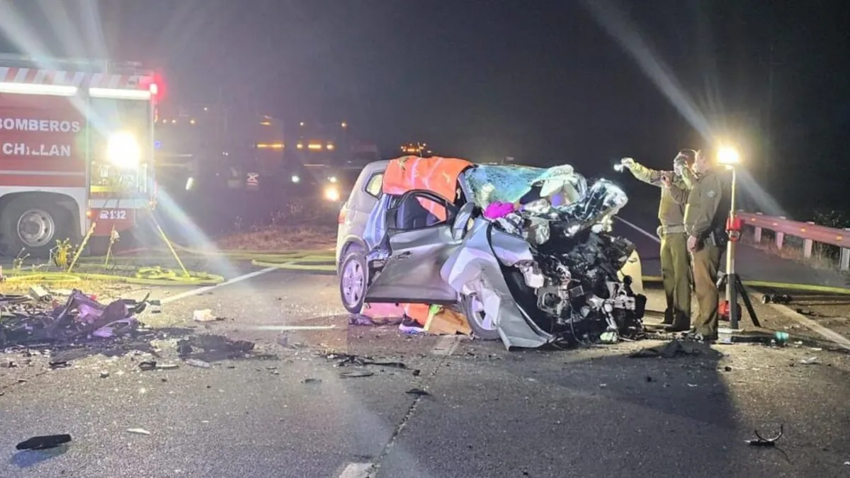 Tragedia en Ruta del Itata: choque frontal deja cinco muertos y cuatro heridos.