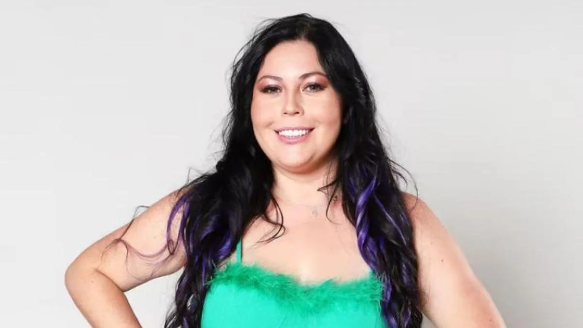 Camila Arismendi enfrenta críticas por su reciente foto en plataforma para adultos.