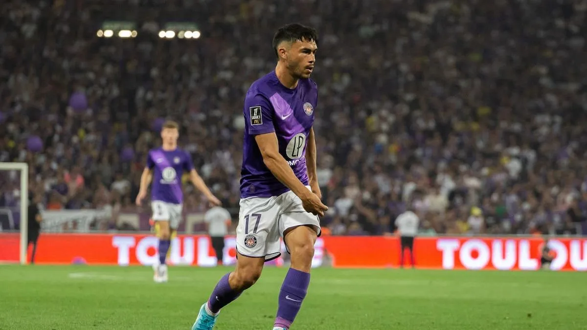 Gabriel Suazo brilla con asistencia en la victoria del Toulouse sobre Saint-Etienne.