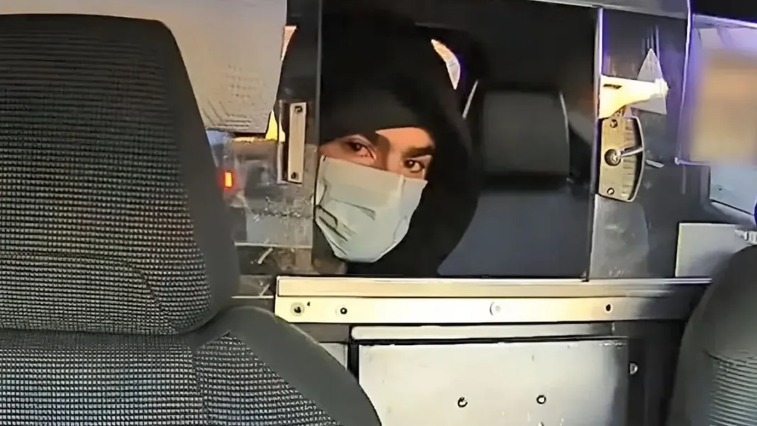 Sospechoso del asesinato del CEO de UnitedHealth arrestado en un McDonald's. Sospechoso del asesinato del CEO de UnitedHealth arrestado en un McDonald's.