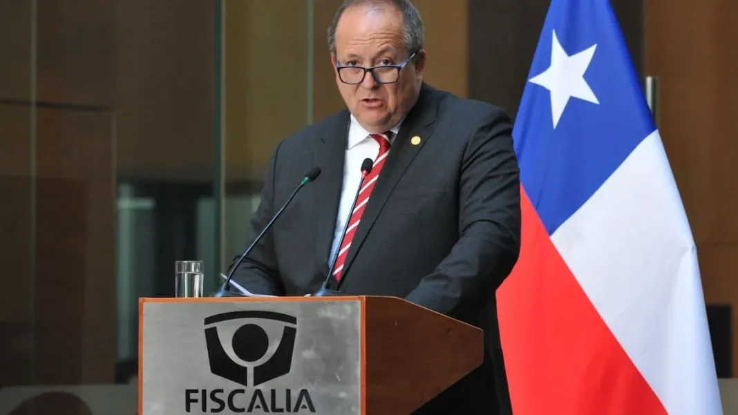 Ángel Valencia enfrenta un "momento crítico" por 25 investigaciones filtradas.