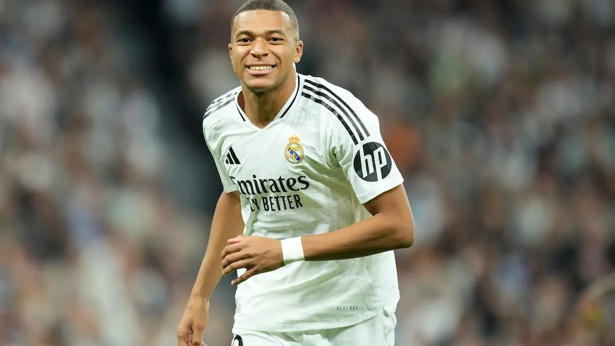 Kylian Mbappé brilla con un golazo en la victoria del Real Madrid ante el Sevilla.