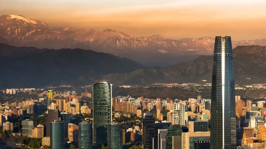 Visión futurista de Santiago de Chile en 50 años