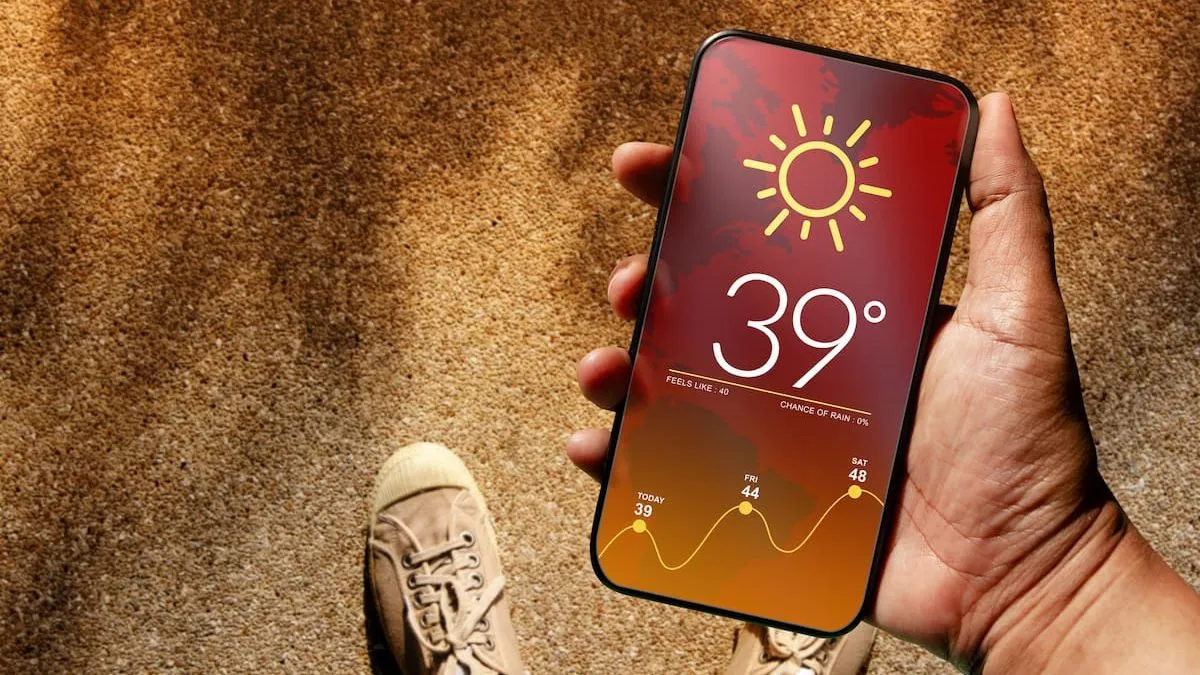 Consejos para cuidar tu celular del calor extremo y evitar daños.