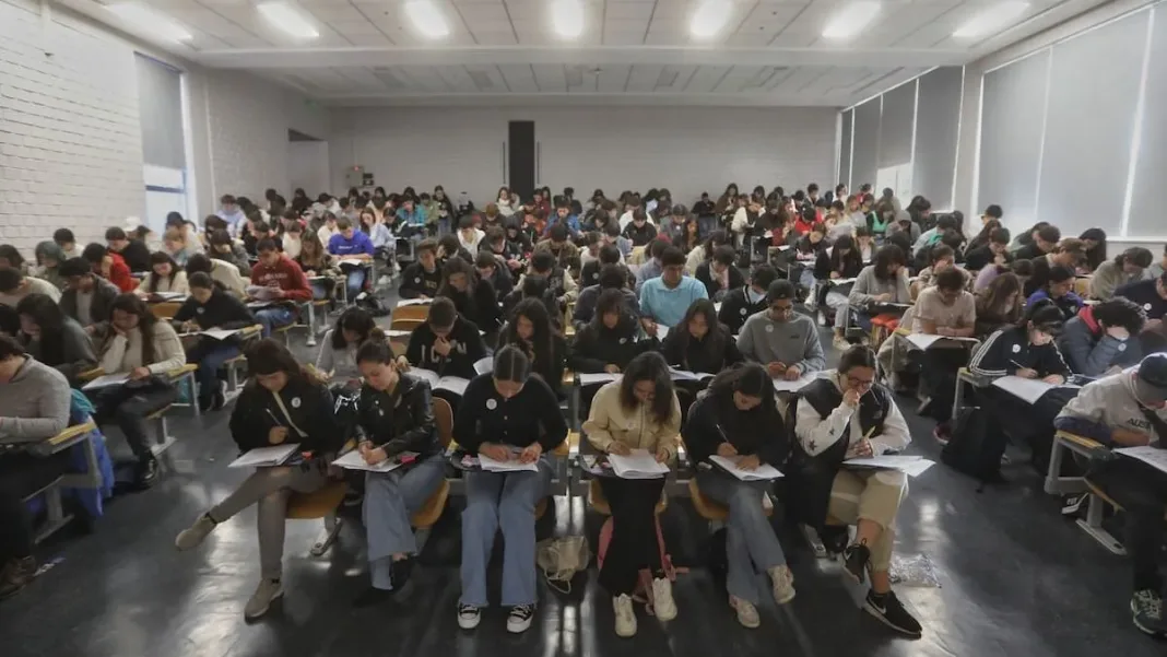 Las carreras universitarias más saturadas en Chile: un análisis reciente.