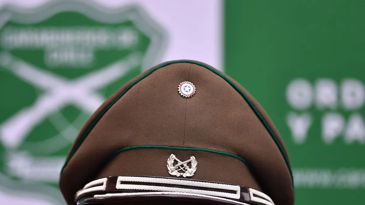 Carabinero detenido en La Ligua por posesión de pornografía infantil. Carabinero detenido en La Ligua por posesión de pornografía infantil.