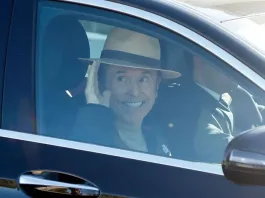 Raphael regresa a casa tras 10 días de hospitalización y se muestra optimista.