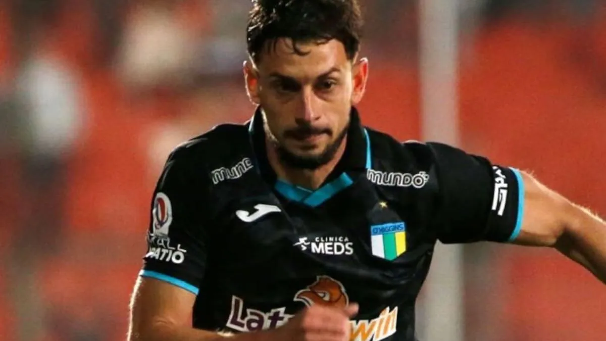 Facundo Castro regresa a Chile como nuevo refuerzo de Palestino tras su paso por Brasil.