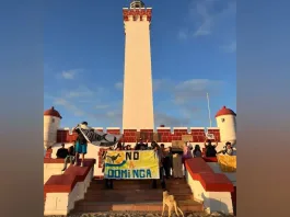 Manifestación en La Serena contra el proyecto portuario Dominga por organizaciones ambientales.