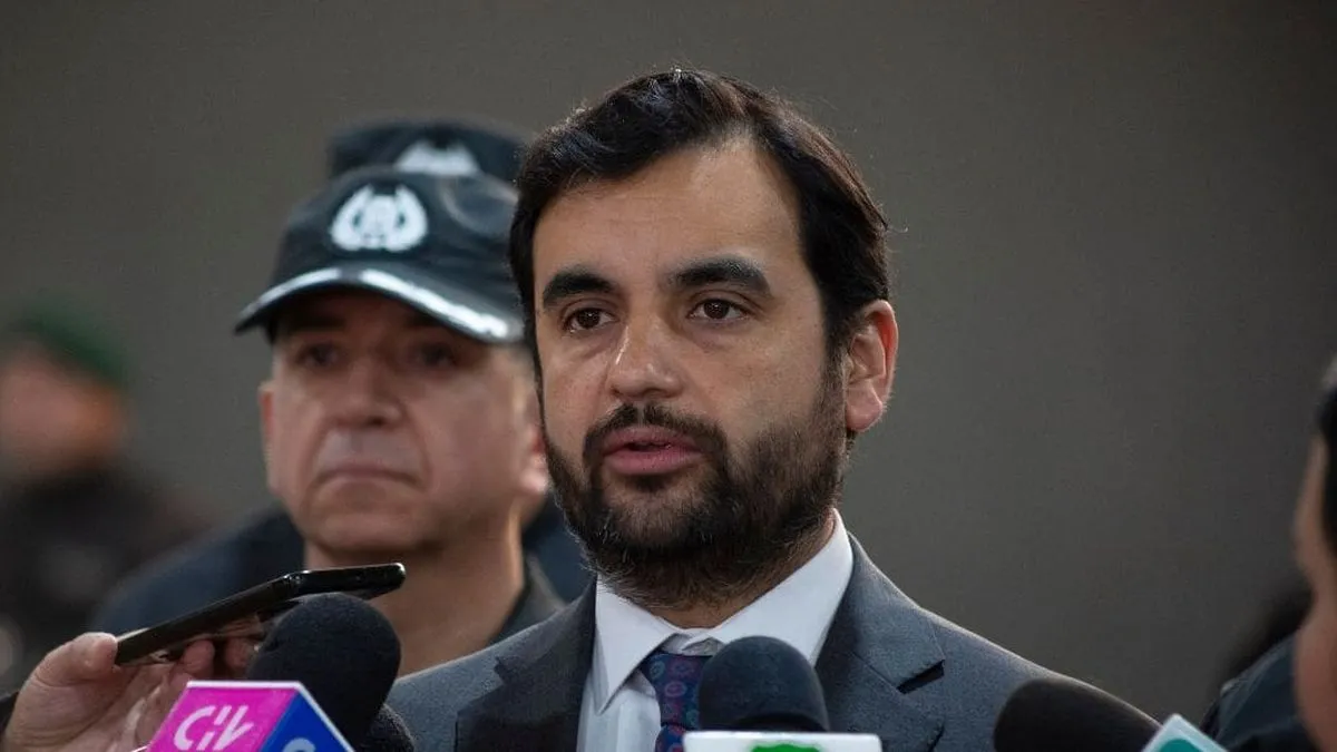 Ministro de Justicia revela detalles del hallazgo de un reo decapitado en Biobío. Ministro de Justicia revela detalles del hallazgo de un reo decapitado en Biobío.