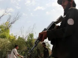 Afganistán responde tras ataque de Pakistán que causó 46 muertes.