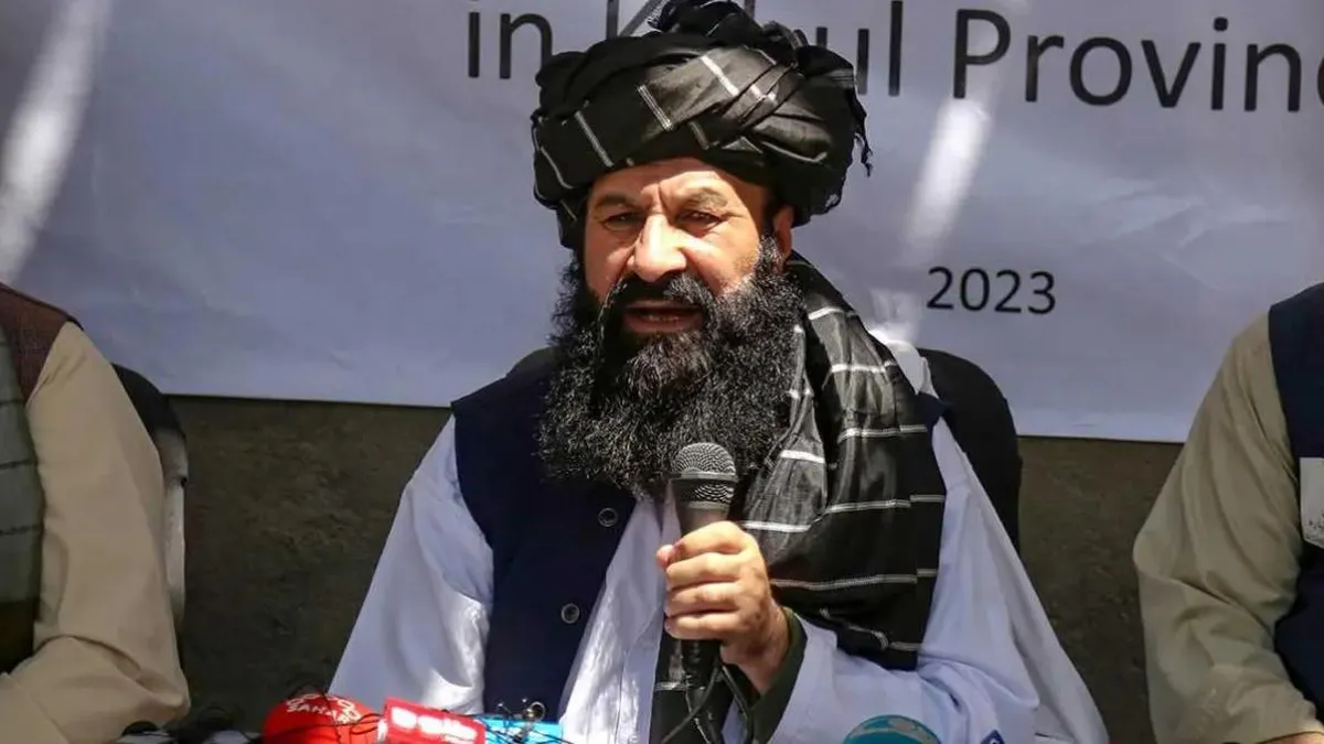 Atentado en el ministerio de Refugiados de Afganistán cobra la vida de su ministro.