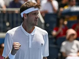 Nicolás Jarry y Benjamin Bonzi se enfrentan en el ATP de Brisbane. ¡No te lo pierdas!