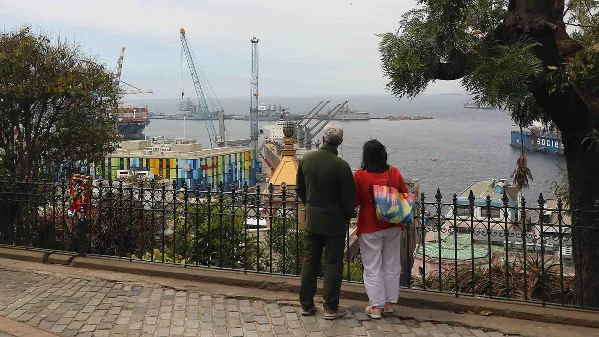 Los mejores miradores para disfrutar los fuegos artificiales en Valparaíso. Los mejores miradores para disfrutar los fuegos artificiales en Valparaíso.