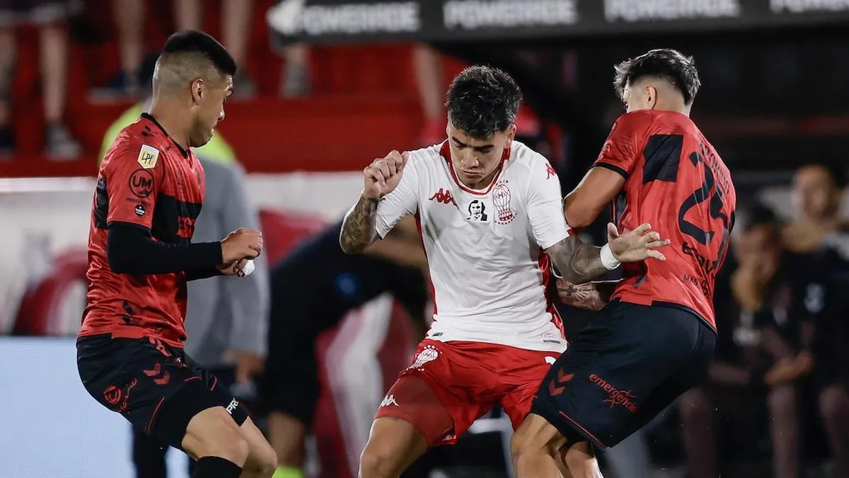 Huracán empata con Platense en un duelo crucial por la Liga Profesional. Huracán empata con Platense en un duelo crucial por la Liga Profesional.