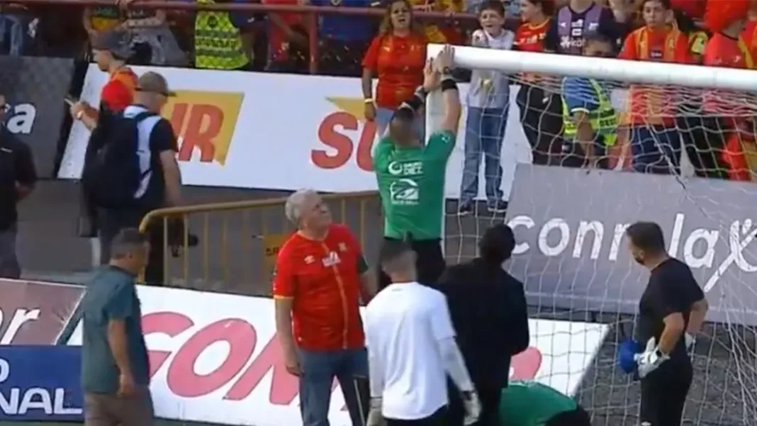 Insólito hallazgo: una trampa descubierta antes de la final del fútbol costarricense.