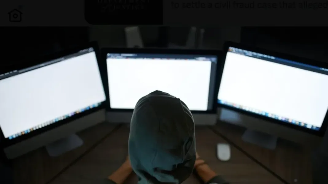 El exreportero que rastrea a los hackers más peligrosos desde un lugar oculto.