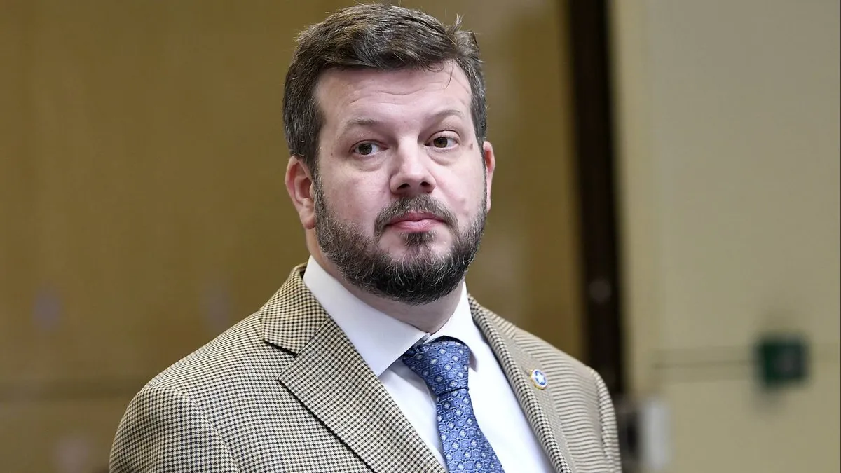 Johannes Kaiser sugiere un campamento como solución para refugiados venezolanos.