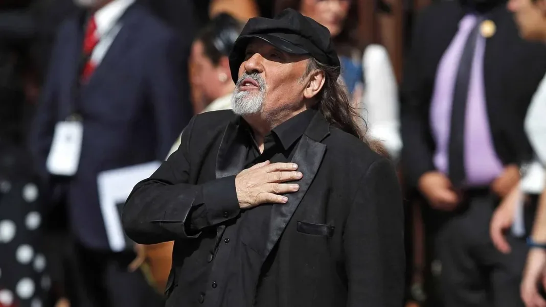 Negro Piñera celebra una buena noticia en su lucha contra la leucemia. Negro Piñera celebra una buena noticia en su lucha contra la leucemia.