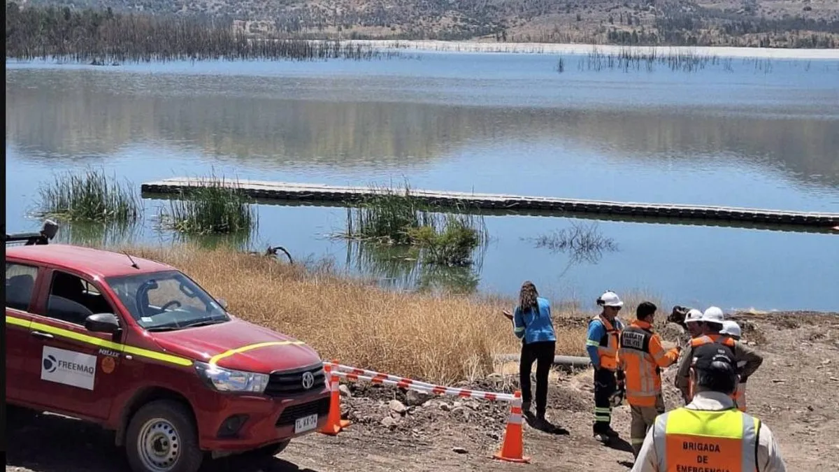 Tragedia en Tiltil: piloto fallece tras la caída de una avioneta.