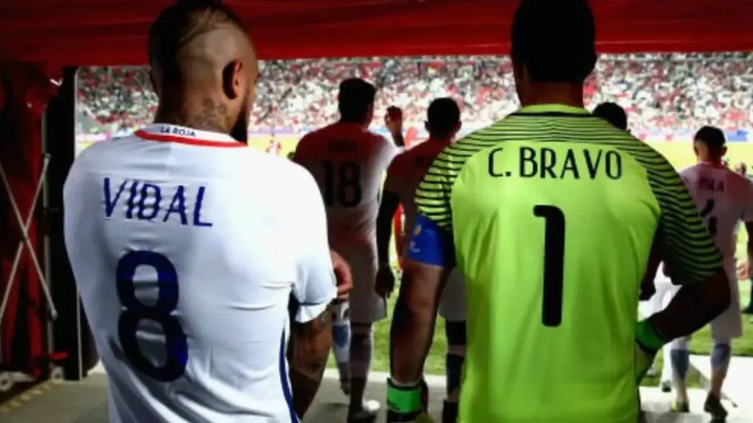 Colo Colo en crisis: ¿La llegada de Bravo significa la salida de Vidal?