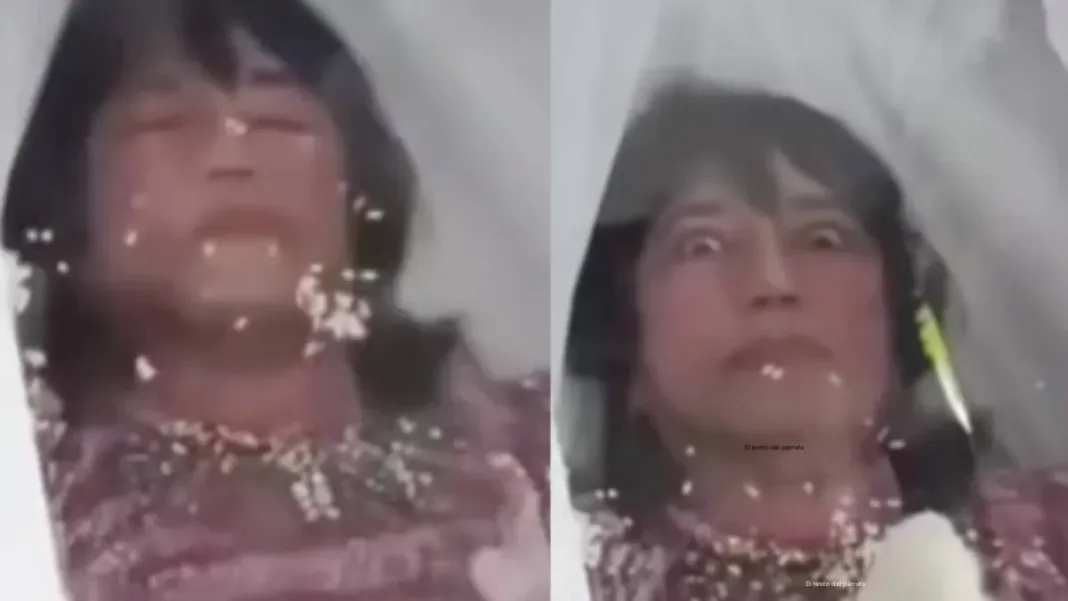 Un escalofriante momento: el cadáver de una mujer abre los ojos en su velorio.